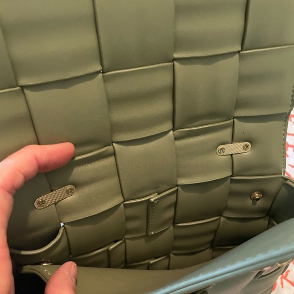 Melie Bianco purse, new w/o tag, excellent condition, pouch, smoke/pet free home - Picture 2 of 11